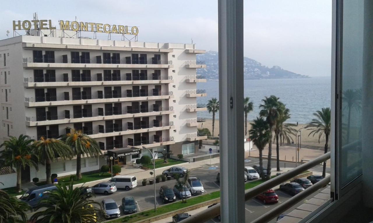 Appartement Premiere Ligne De Mer Avec Piscine Rosas Exterior foto