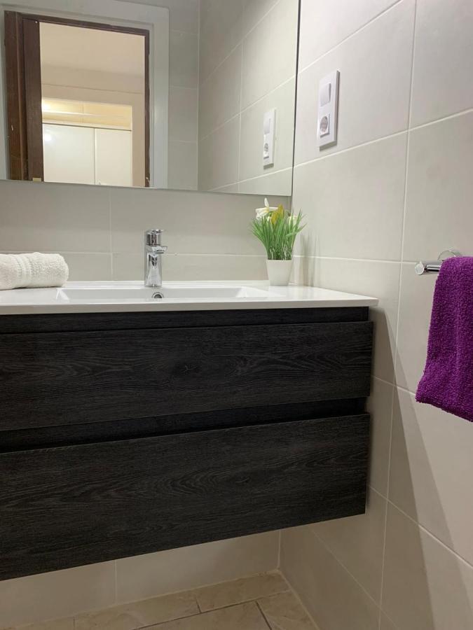 Appartement Premiere Ligne De Mer Avec Piscine Rosas Exterior foto