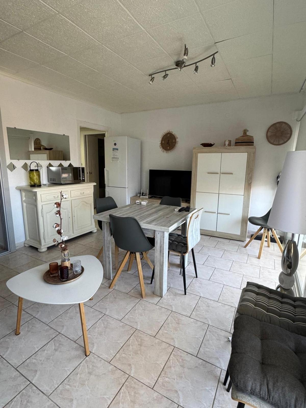 Appartement Premiere Ligne De Mer Avec Piscine Rosas Exterior foto