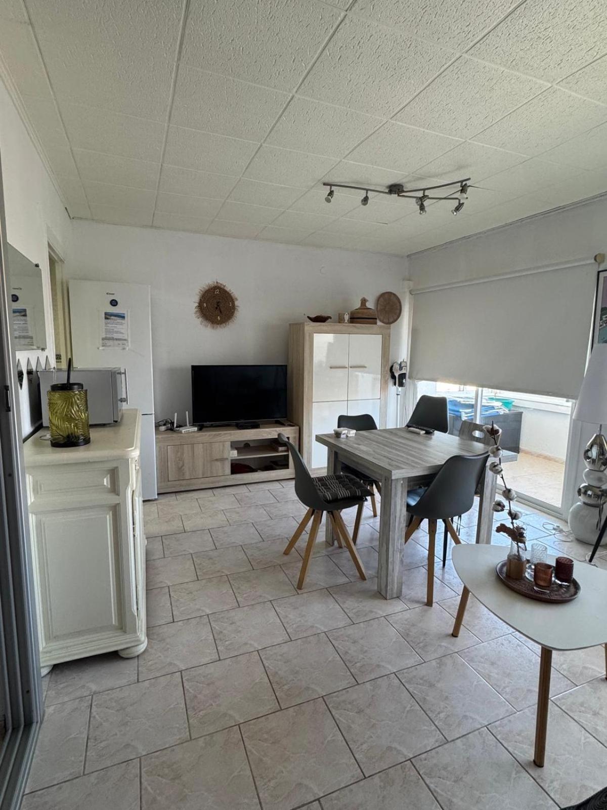 Appartement Premiere Ligne De Mer Avec Piscine Rosas Exterior foto